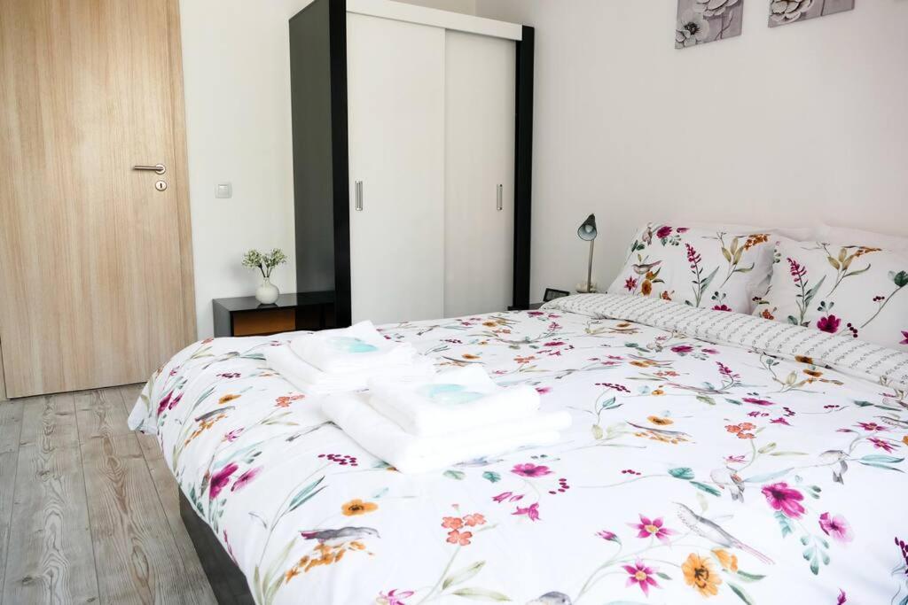 Modern & Bright 1Bd Apartment Near Main Square Plovdiv Extérieur photo